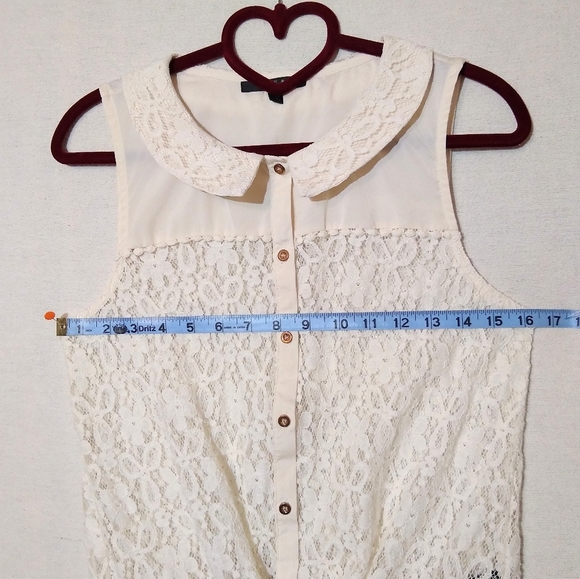 Papaya Sleeveless Lace Peter Pan Collar Top - Picture 6 of 8